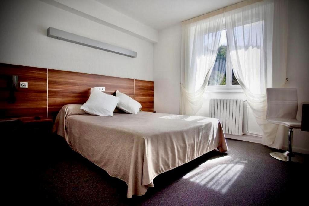 Logis Hotel Restaurant L'Europe Marvejols Dış mekan fotoğraf