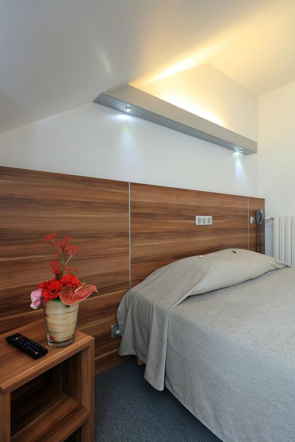 Logis Hotel Restaurant L'Europe Marvejols Dış mekan fotoğraf